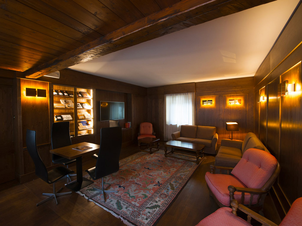cigar-room03-gallery