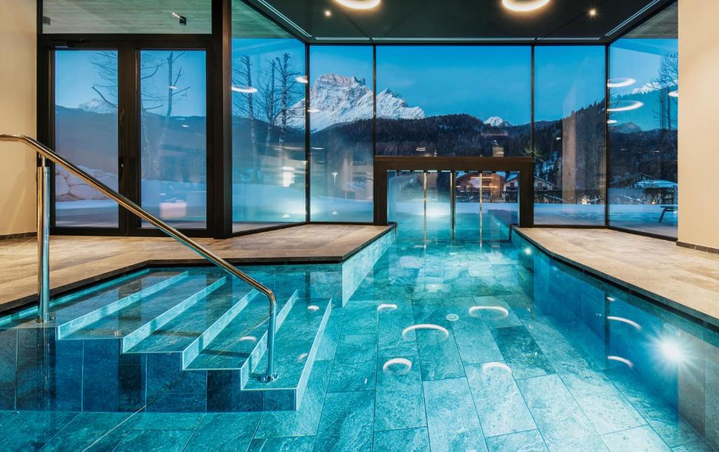 PARKHOTEL PISCINA